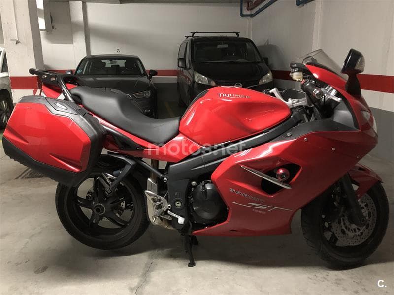 Triumph SPRINT ST ABS 3800 € 2008 Sevilla - 2