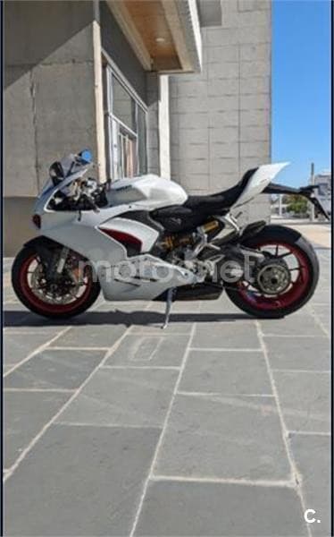 Ducati Panigale V2 – Vista 4