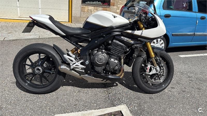Triumph Speed Triple – Vista 2