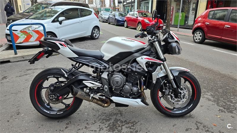 Triumph Street Triple – Vista 2