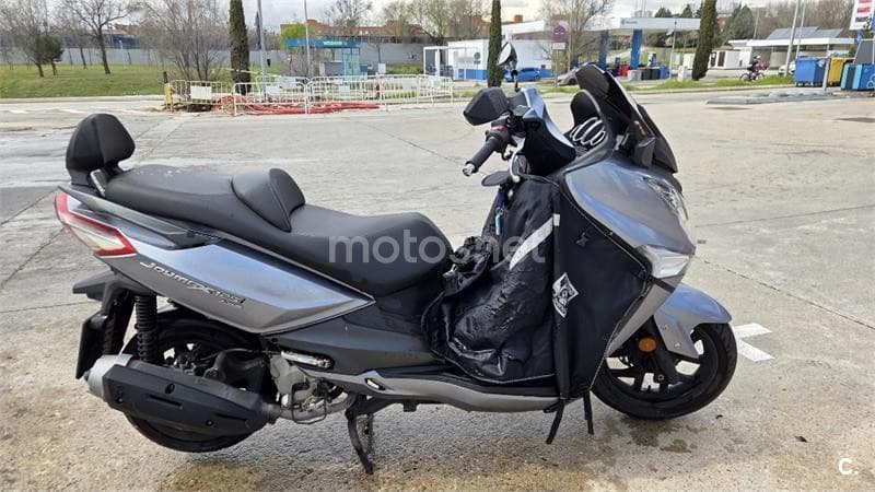 SYM Joymax 125 – Vista 2