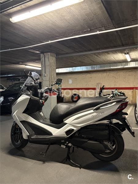 Kymco Grand Dink 300 – Vista 12