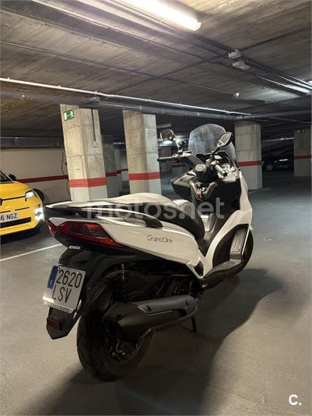 Kymco Grand Dink 300 – Vista 4
