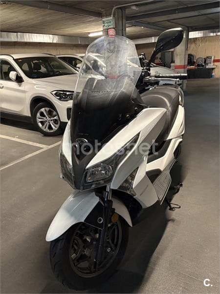 Kymco Grand Dink 300 – Vista 5