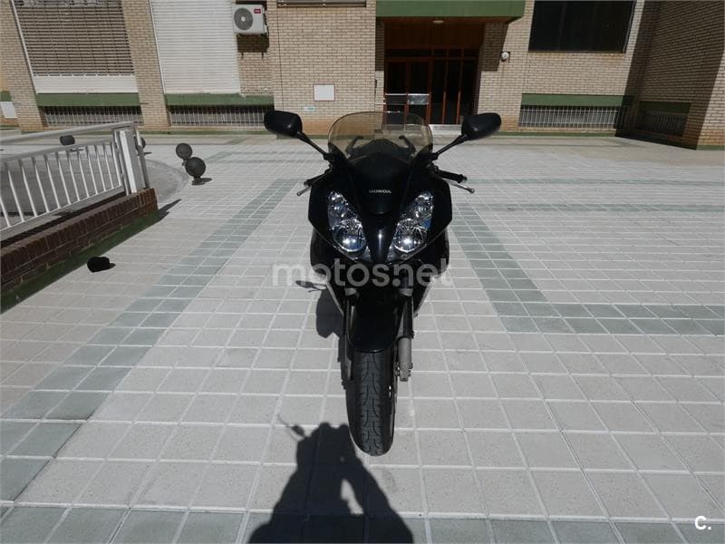 Honda VFR 800 FI – Vista 1