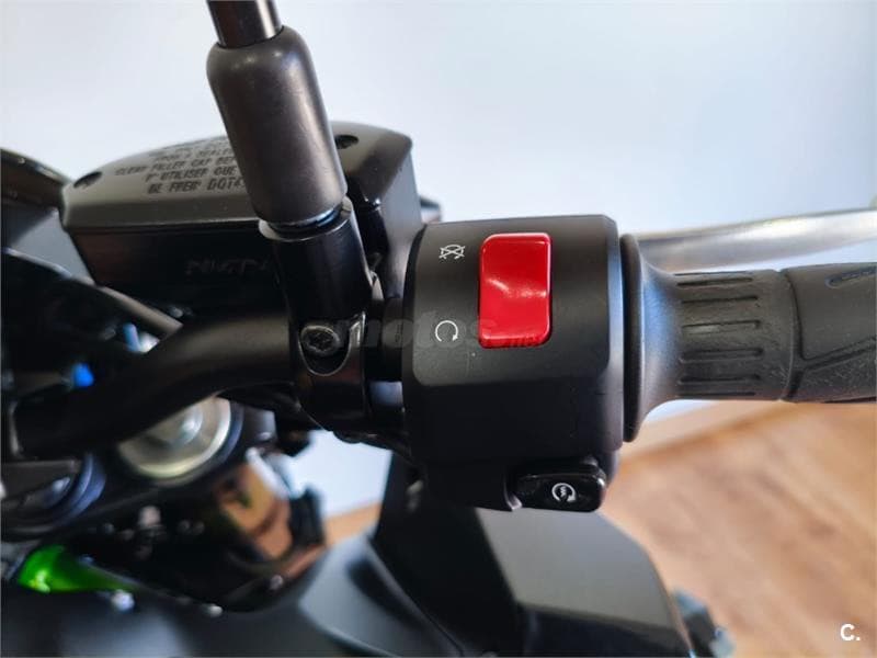 Kawasaki Z 900 – Vista 7