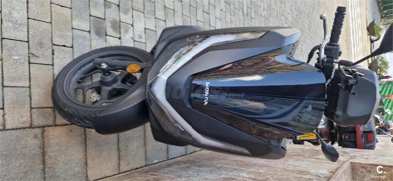 Honda PCX 125 – Vista 2