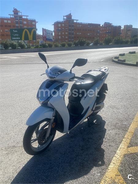 Honda SH125i – Vista 6