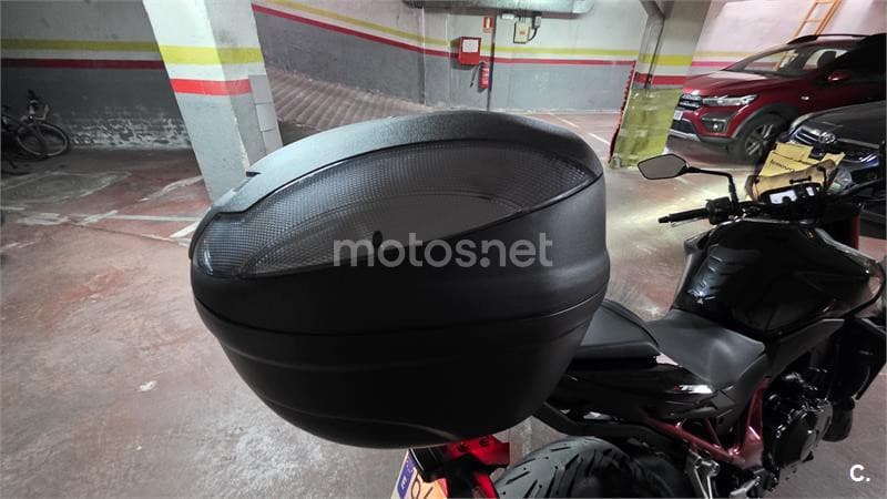 Honda CB 750 Hornet – Vista 10