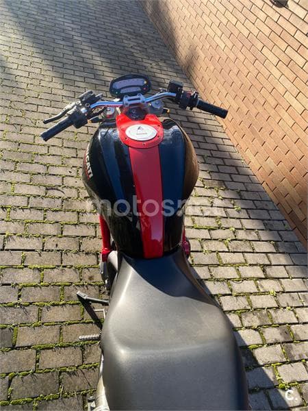 Ducati Monster 696 – Vista 4