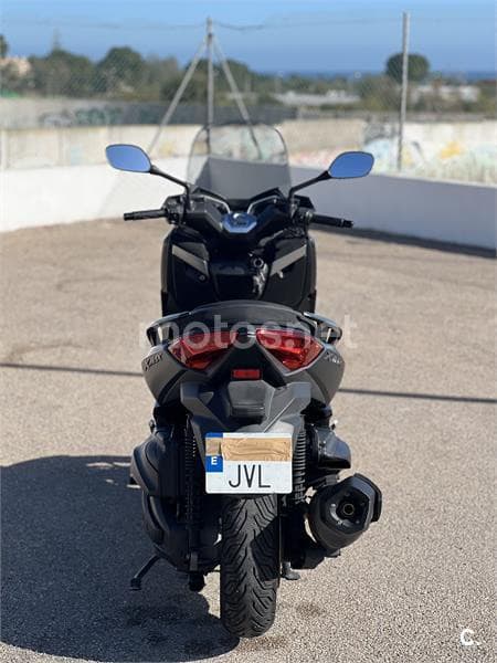 Yamaha XMAX 400 – Vista 4