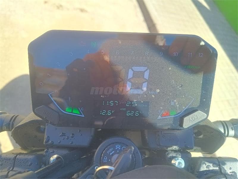 Voge 125 R – Vista 8