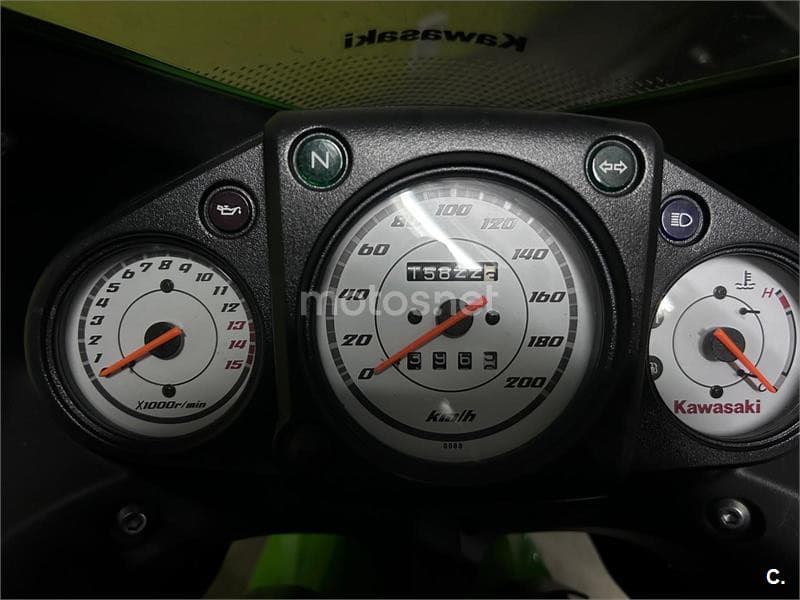 Kawasaki NINJA 250 R 2990 € 2011 Madrid - 9