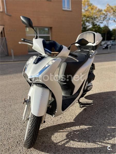 Honda SH125i – Vista 3