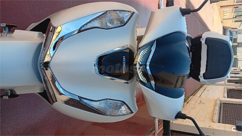 Honda SH125i – Vista 3