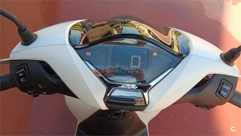 Honda SH125i – Vista 7