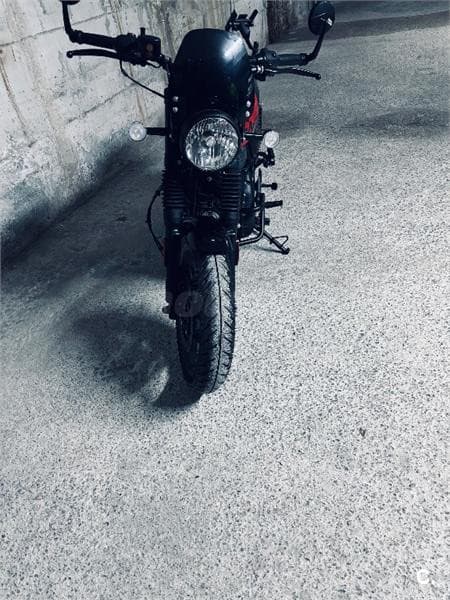 Royal Enfield Classic 350 – Vista 4