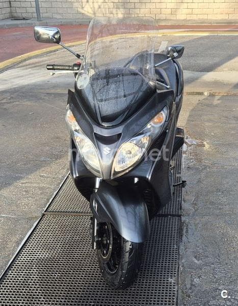 Suzuki BURGMAN 400 A – Vista 2