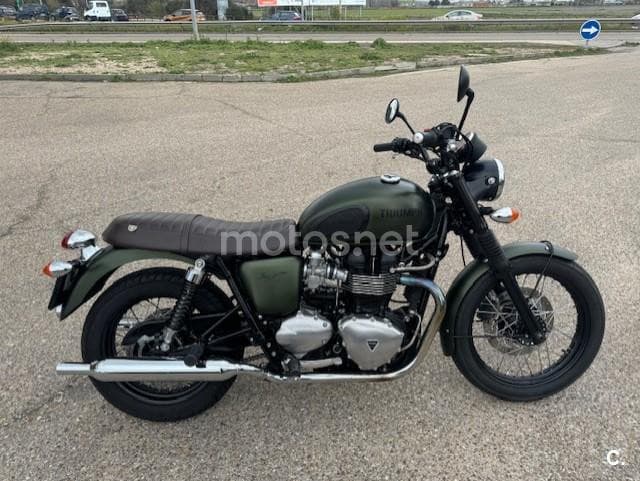Triumph BONNEVILLE Steve McQueen – Vista 8