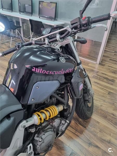 Yamaha MT-03 – Vista 7