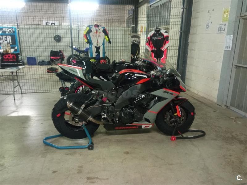 Kawasaki ZX 10R – Vista 3