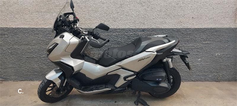 Honda ADV 350 – Vista 7