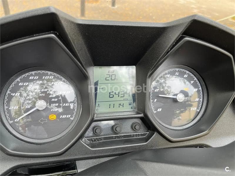 Kymco Super Dink 350i – Vista 5