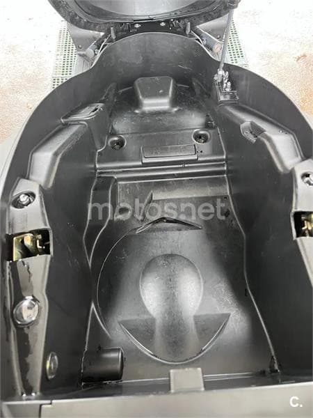 Kymco Super Dink 350i – Vista 6