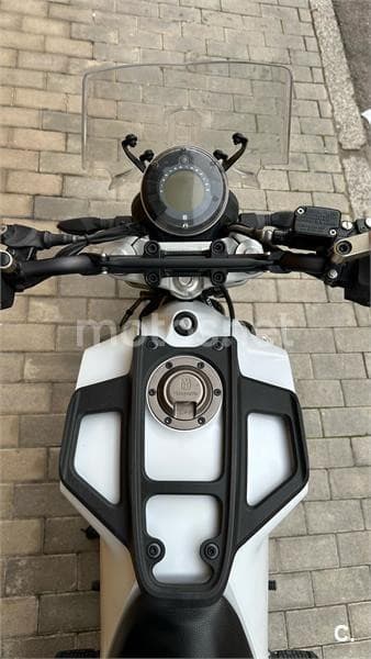 Husqvarna Svartpilen 401 3200 € 2019 Madrid - 4