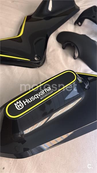 Husqvarna Svartpilen 401 3200 € 2019 Madrid - 10