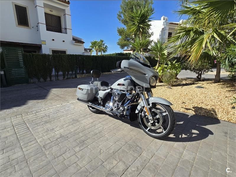 Harley-Davidson Street Glide 29.890 € 2024 Alicante - 3