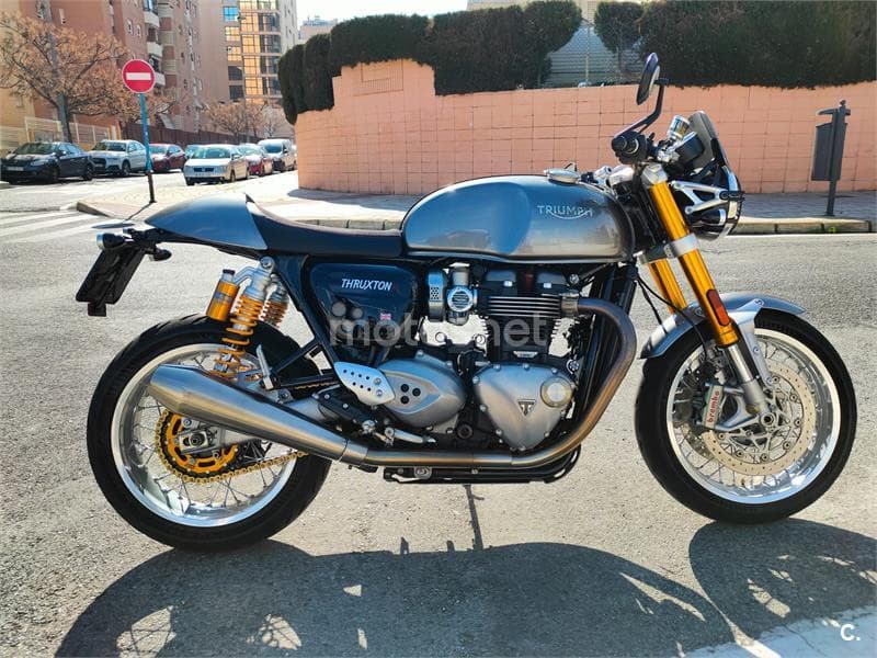 Triumph Thruxton – Vista 3