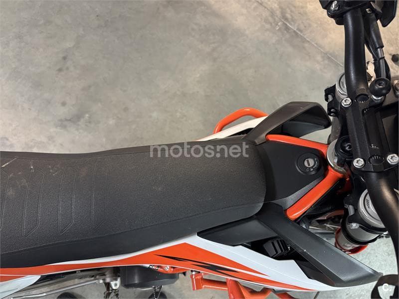 KTM 690 Enduro R 7600 € 2019 Madrid - 4