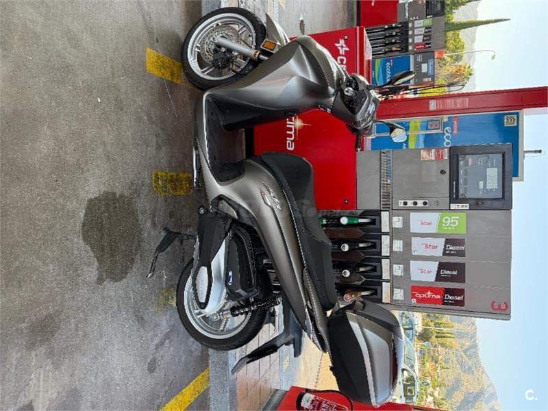 Honda Scoopy SH300i – Vista 3