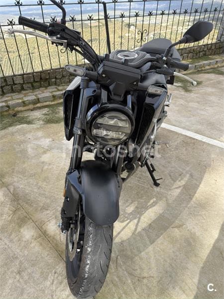 Honda CB 125 R – Vista 3