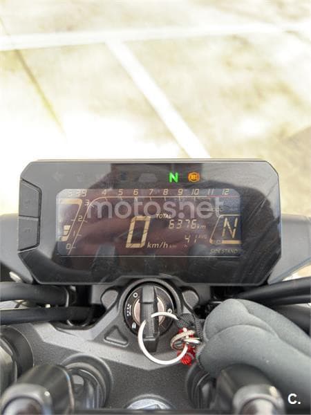 Honda CB 125 R – Vista 9