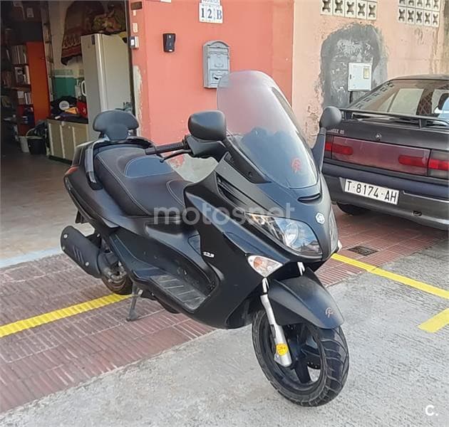 Piaggio X EVO 125 – Vista 2