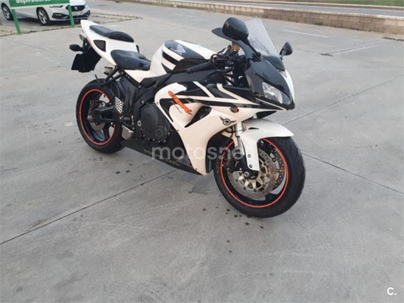 Honda CBR 1000RR 2450 € 2006 Sevilla - 2