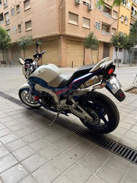 Suzuki GSR 600 – Vista 2