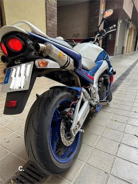 Suzuki GSR 600 – Vista 3