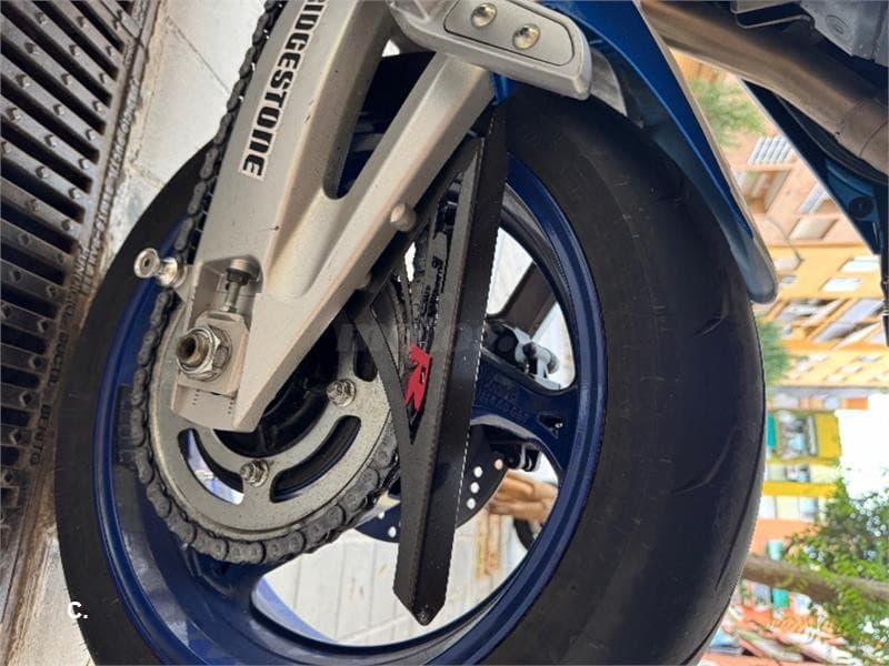 Suzuki GSR 600 – Vista 7