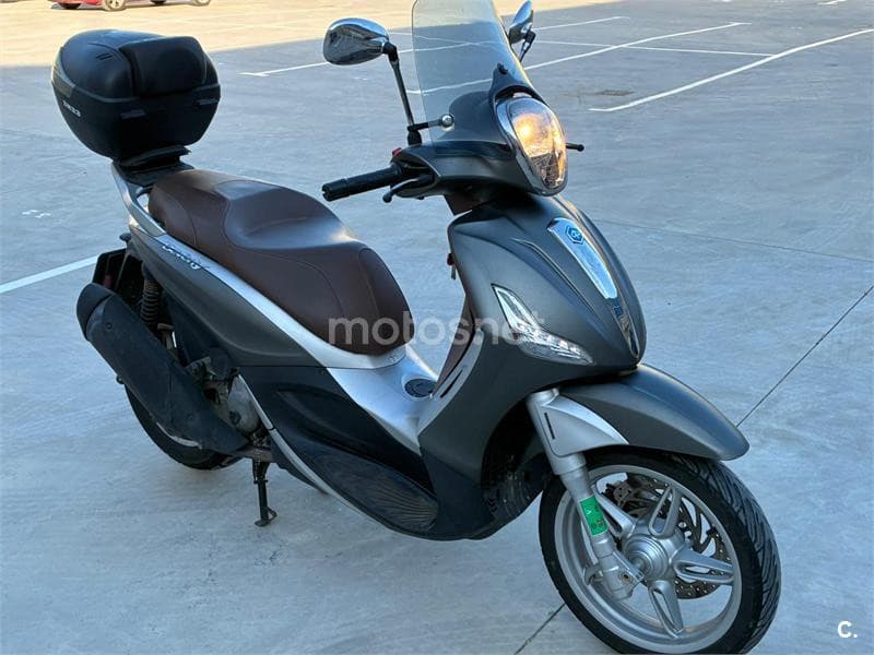 Piaggio Beverly – Vista 1