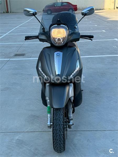Piaggio Beverly – Vista 4