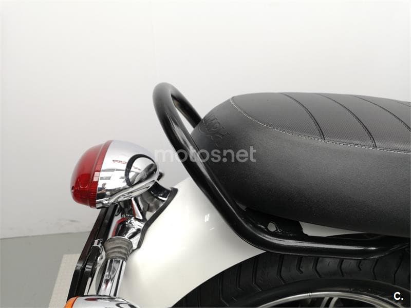 Triumph Bonneville T100 – Vista 10