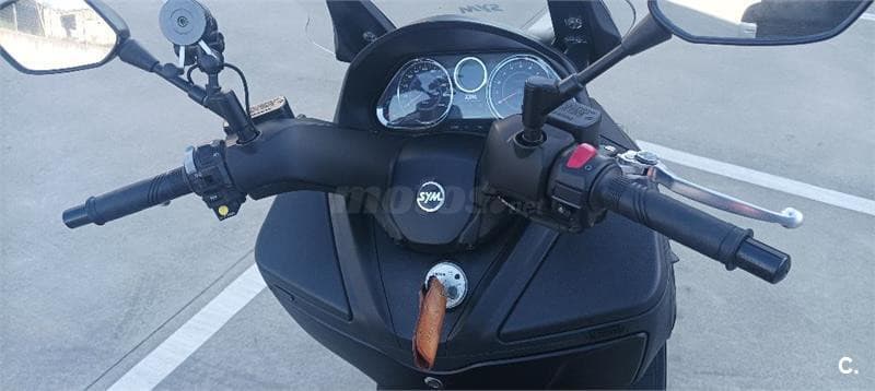 SYM Maxsym 600 – Vista 4