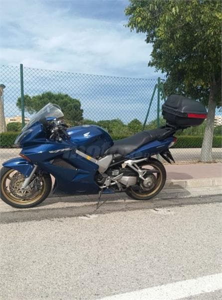 Honda VFR 800 FI ABS – Vista 1