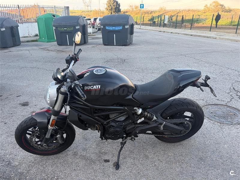Ducati Monster 797 – Vista 4