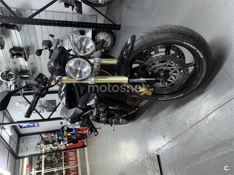 Triumph Street Triple – Vista 3