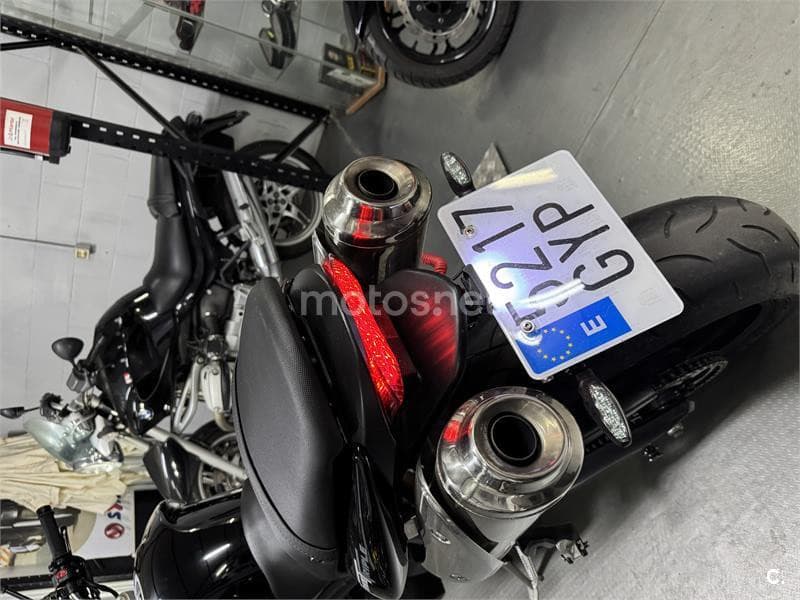 Triumph Street Triple – Vista 5