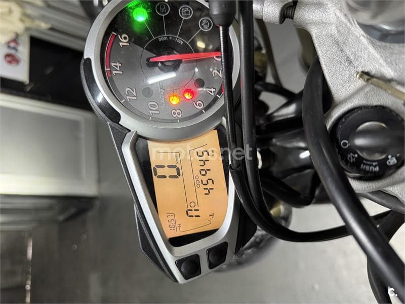 Triumph Street Triple – Vista 7